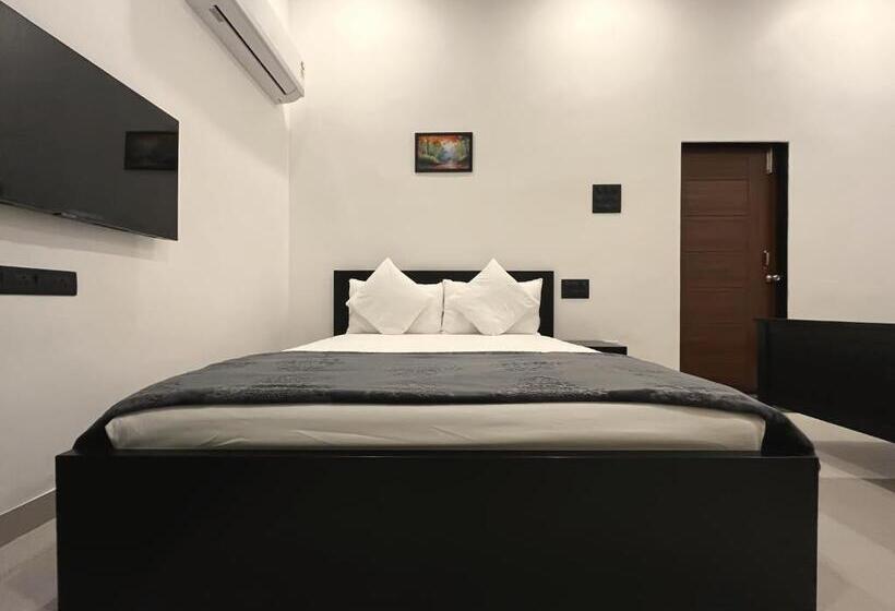 פנסיון Kiana Stays