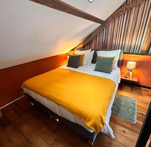 بنسيون La Grange Aux Hirondelles   Chambre Atelier