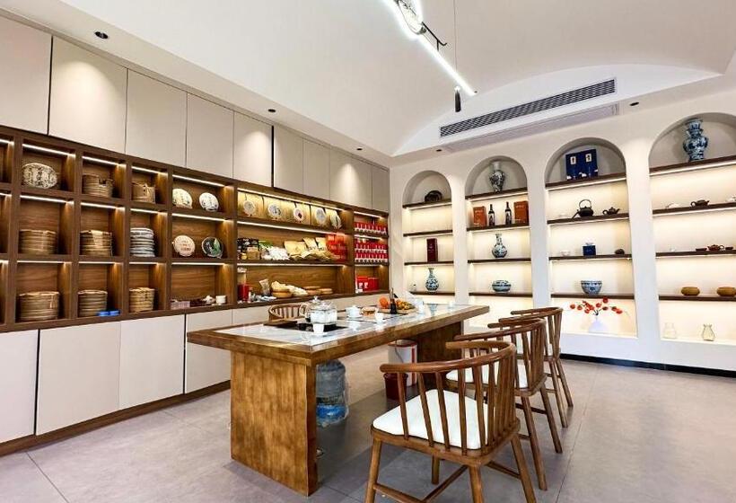 پانسیون Lijiang Painted Mountain Cloud House Boutique B&b