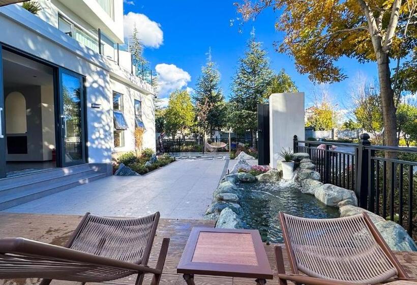 پانسیون Lijiang Painted Mountain Cloud House Boutique B&b