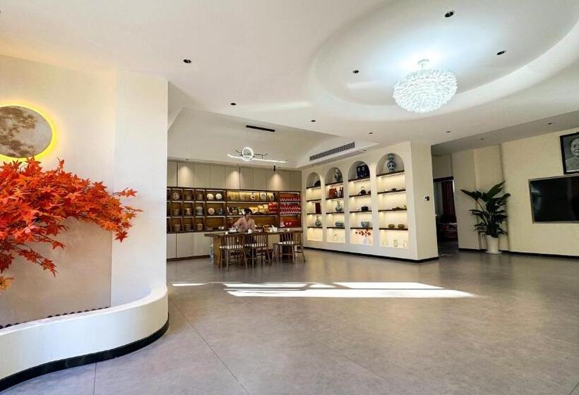 پانسیون Lijiang Painted Mountain Cloud House Boutique B&b