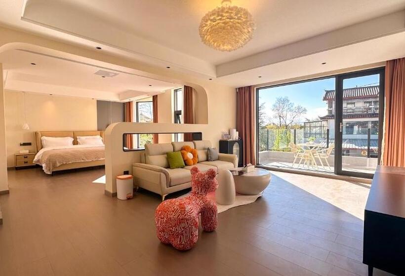 پانسیون Lijiang Painted Mountain Cloud House Boutique B&b