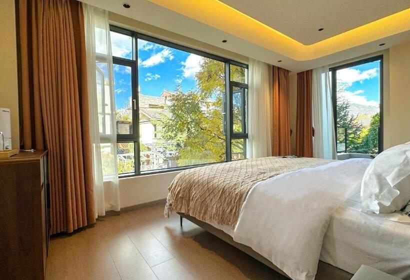 پانسیون Lijiang Painted Mountain Cloud House Boutique B&b