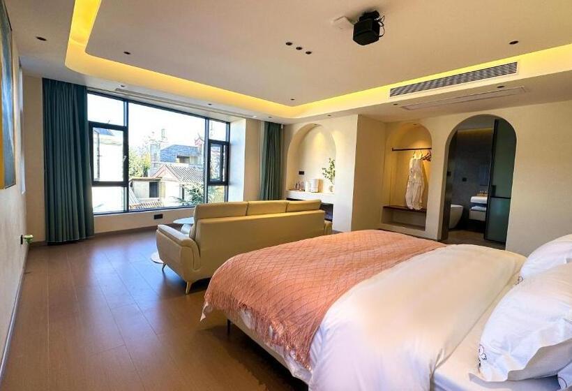 پانسیون Lijiang Painted Mountain Cloud House Boutique B&b