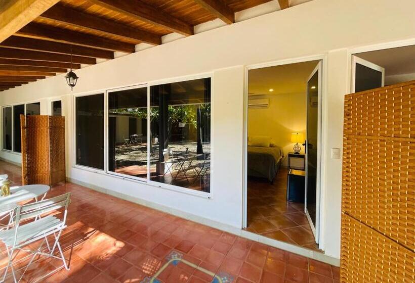 ペンション Lodge Playa Negra