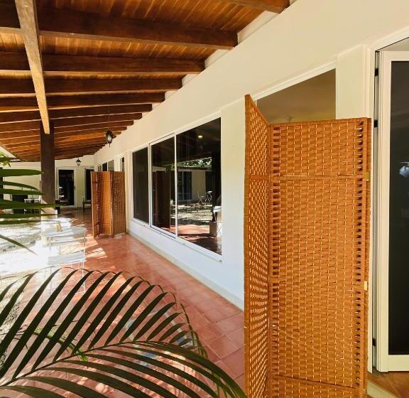 ペンション Lodge Playa Negra