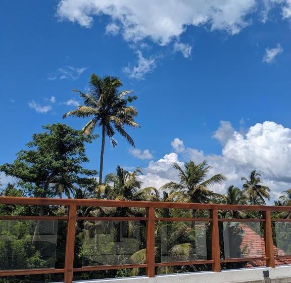 Пансион Losu Polhena