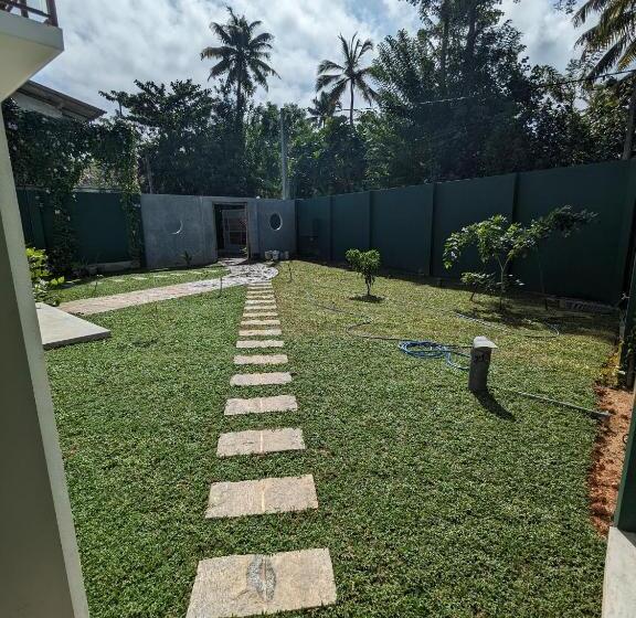 Пансион Losu Polhena