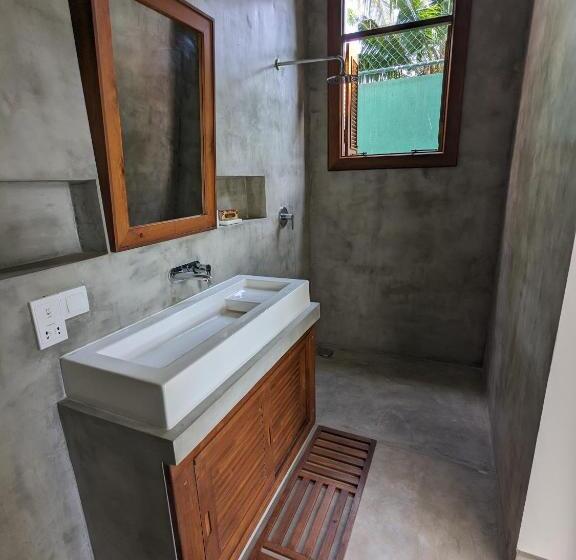 Пансион Losu Polhena