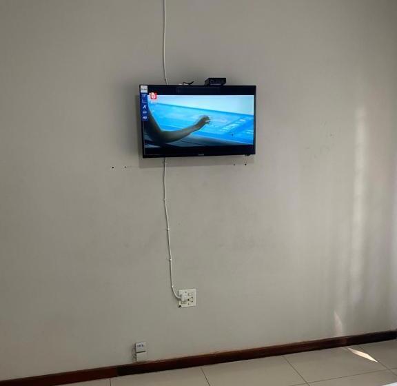 بنسيون M D J Hayfields Guest House