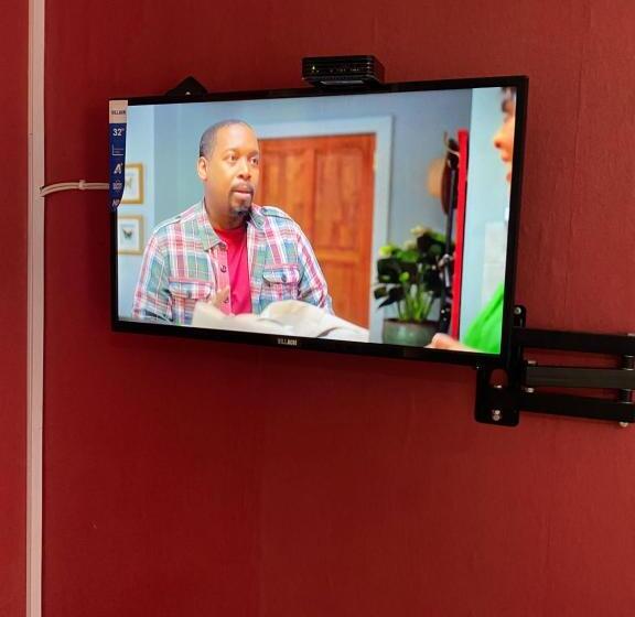 بنسيون M D J Hayfields Guest House