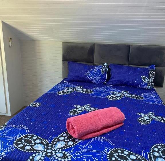 بنسيون M D J Hayfields Guest House