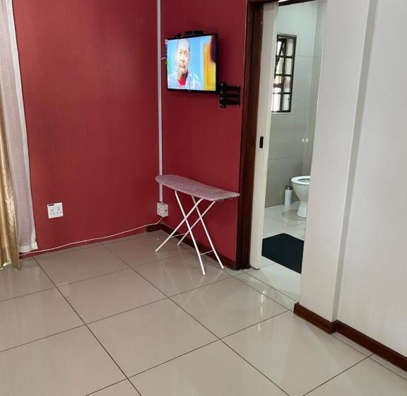 بنسيون M D J Hayfields Guest House