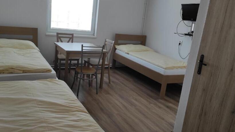 펜션 Penzión Enbra