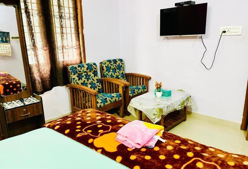 پانسیون Ramkarthik Villa Guest House