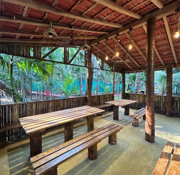 פנסיון Ronny’s Beach Cottage