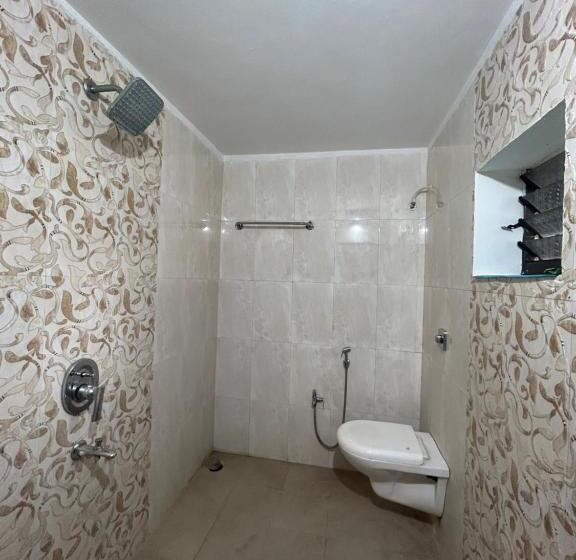 פנסיון Ronny’s Beach Cottage