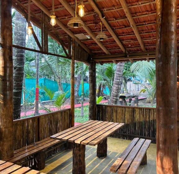 פנסיון Ronny’s Beach Cottage