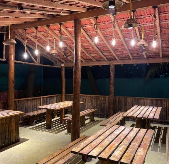 פנסיון Ronny’s Beach Cottage