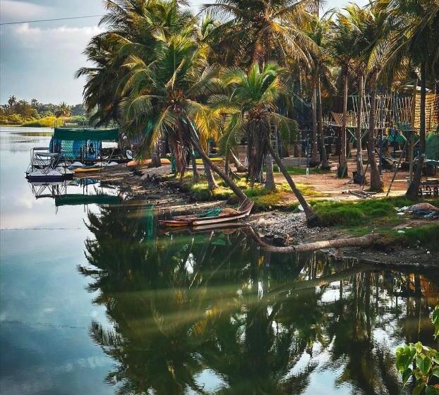 بنسيون Serenity Sands Beach Resort