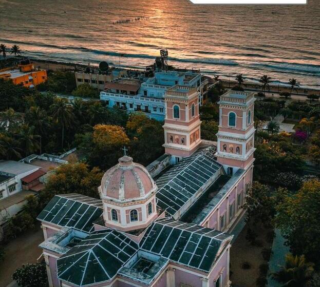 بنسيون Serenity Sands Beach Resort