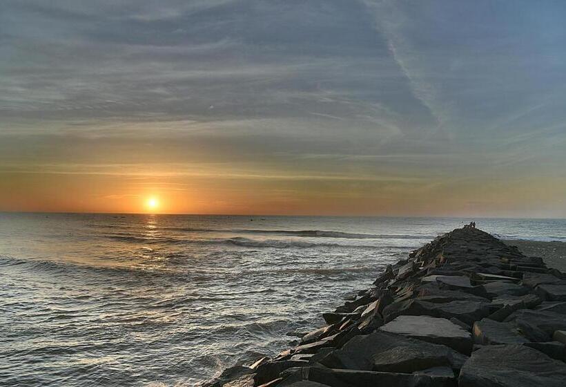 بنسيون Serenity Sands Beach Resort