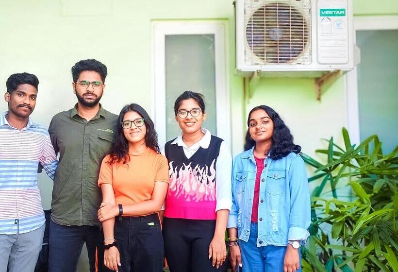 بنسيون Serenity Sands Beach Resort