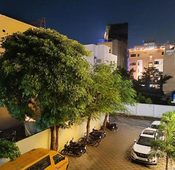 بنسيون Stay Daily Inn