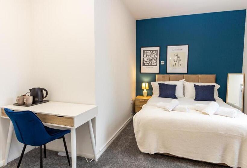 펜션 Suite 5   Stylist Spot In Oldham City Centre