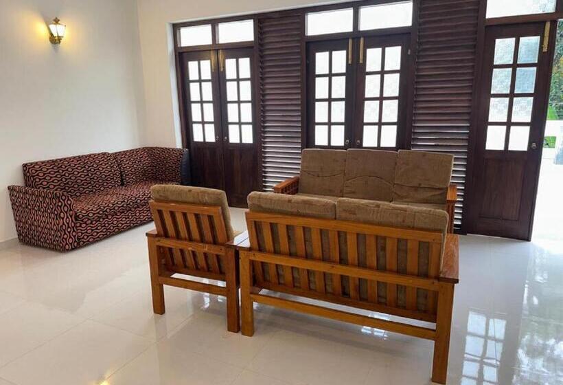 펜션 Highway Reach Layathraa