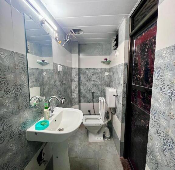 פנסיון Trilok Residency   Dashashwamedh Varanasi