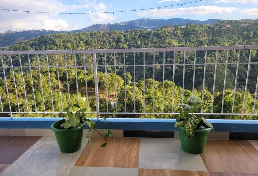 פנסיון Vati Guesthouse