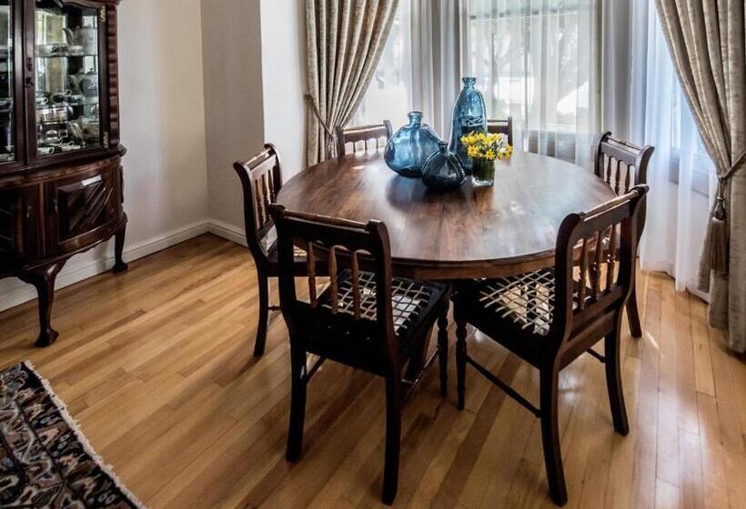 펜션 Vier Seisoene Gastehuis