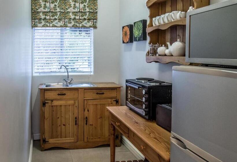 ペンション Vier Seisoene Gastehuis