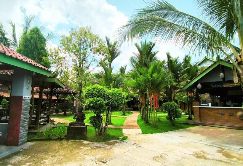 Пансион Villa Setumbu Powered By Cocotel