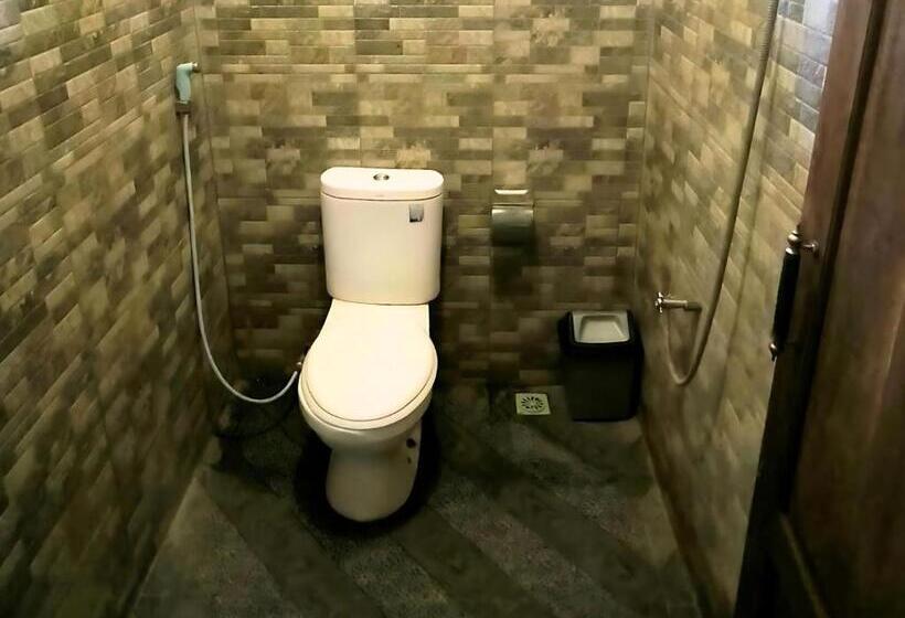 Пансион Villa Setumbu Powered By Cocotel