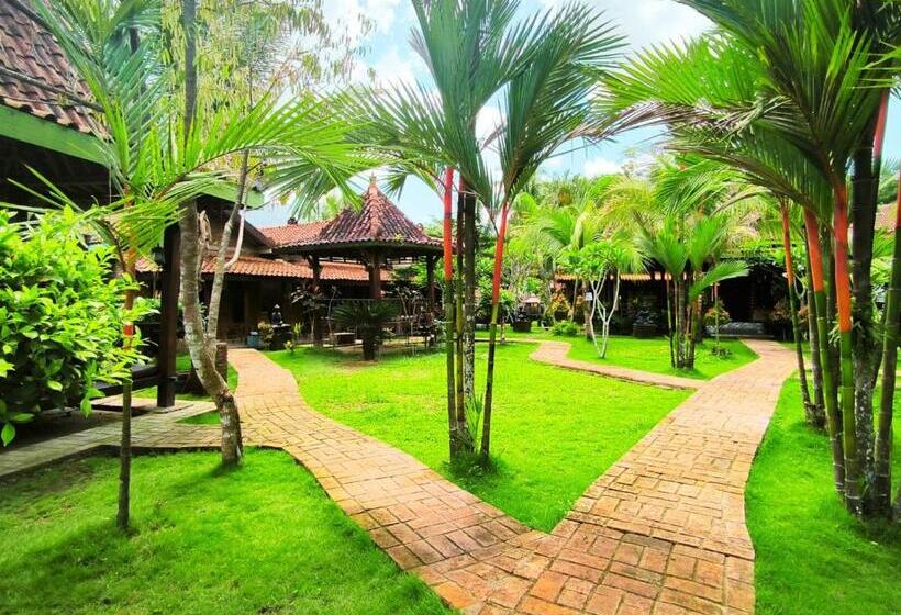 Пансион Villa Setumbu Powered By Cocotel