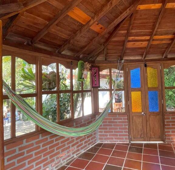 ペンション Xplora Hostel