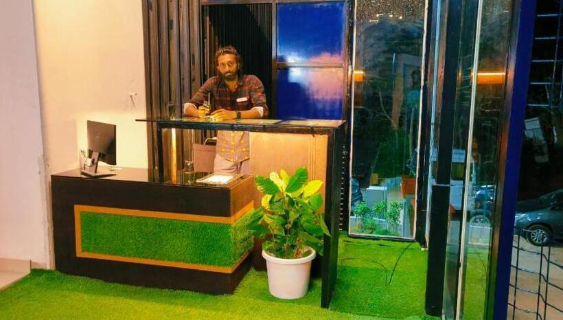 منتجع Munnar Misty Blow