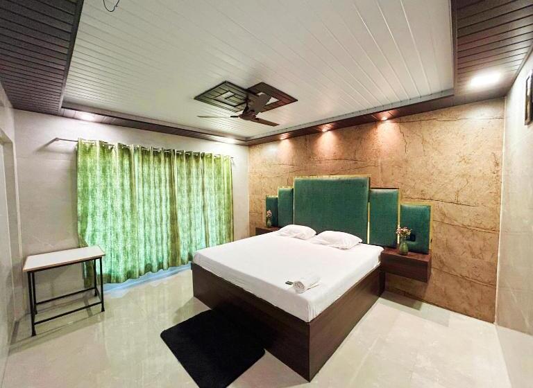 منتجع The Grand Inn