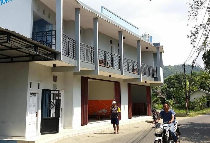 Spot On 93530 Sawang Sana Motel Syariah