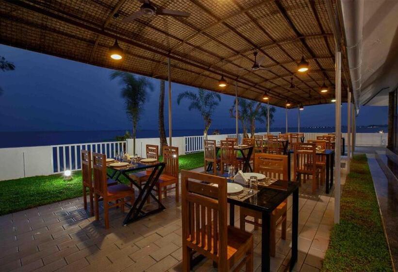 Vembanad Village Backwater Resort