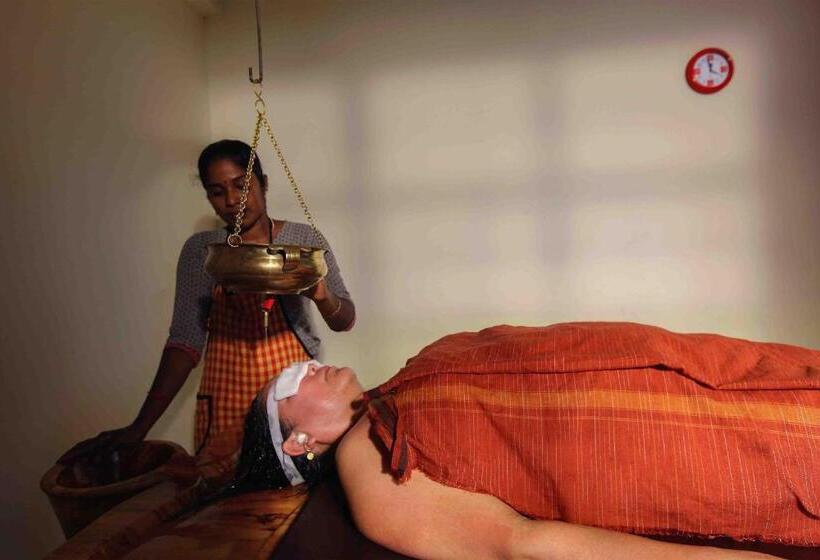 Vembanad Village Backwater Resort