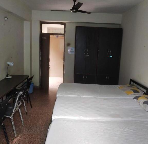 Abuzz Oxfordcaps Chanakya Hostel Solan