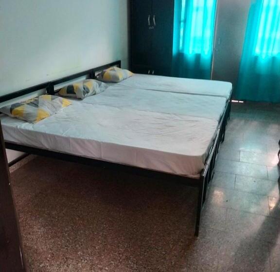 Abuzz Oxfordcaps Chanakya Hostel Solan