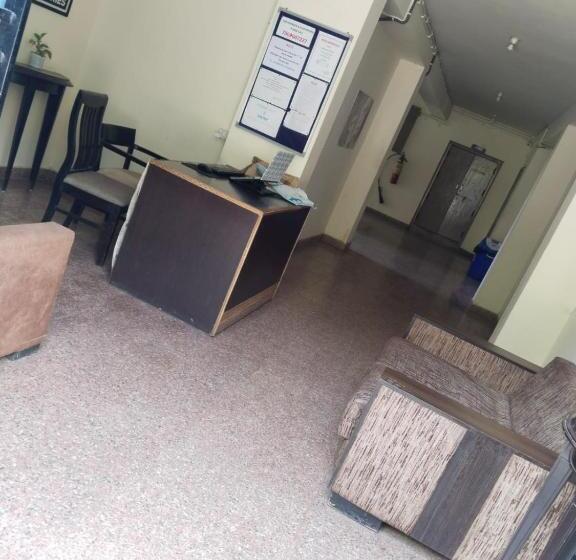 Abuzz Oxfordcaps Chanakya Hostel Solan