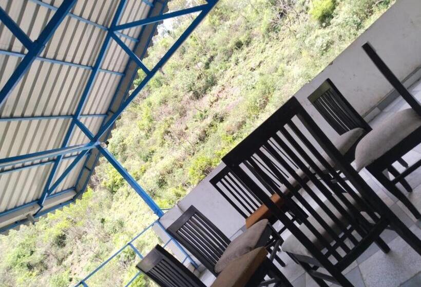 Abuzz Oxfordcaps Chanakya Hostel Solan