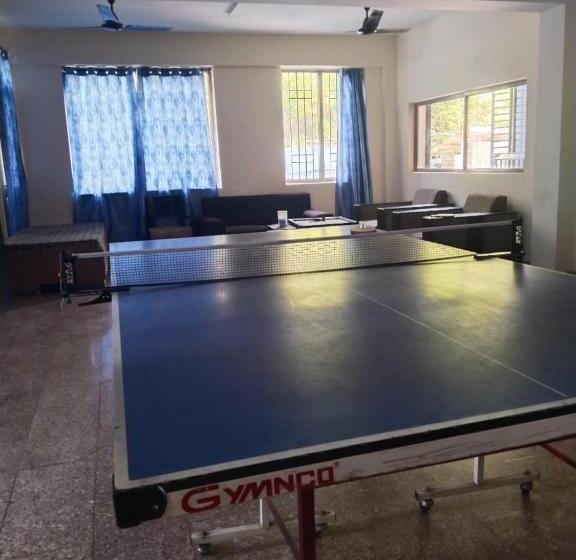 Abuzz Oxfordcaps Chanakya Hostel Solan