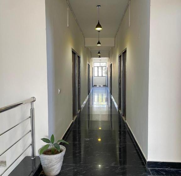 ユースホステル Abuzz Oxfordcaps Cedar Homes