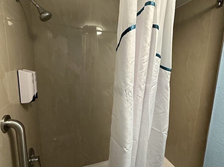 ユースホステル Hometowne Studios By Red Roof Lancaster